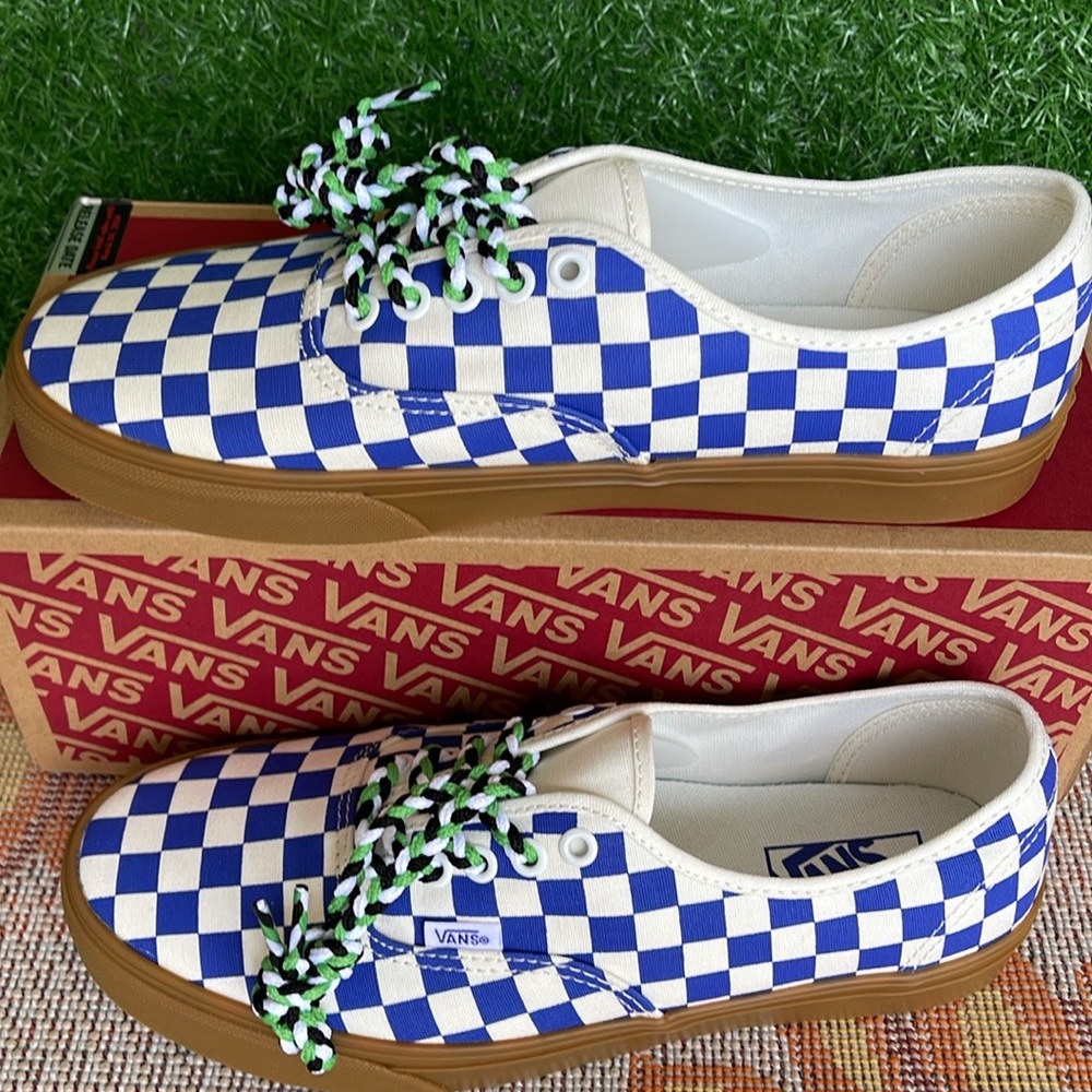 Vans Men’s Authentic
Checkerboard Blue/White
VN0009PVY6Z
Sneakers - Picture 2 of 16